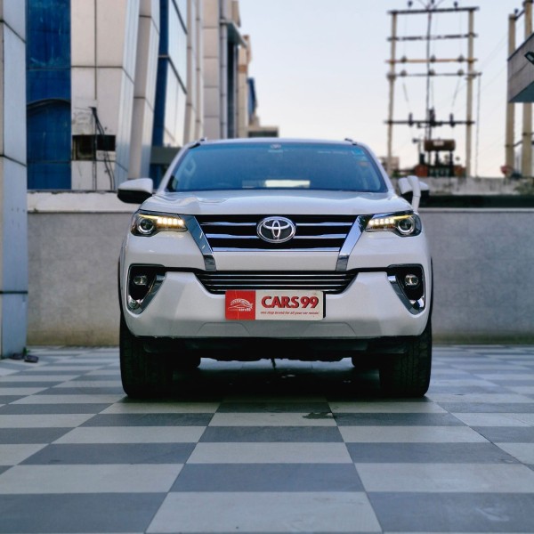 2018 TOYOTA FORTUNER 2.8 4X2 AUTO