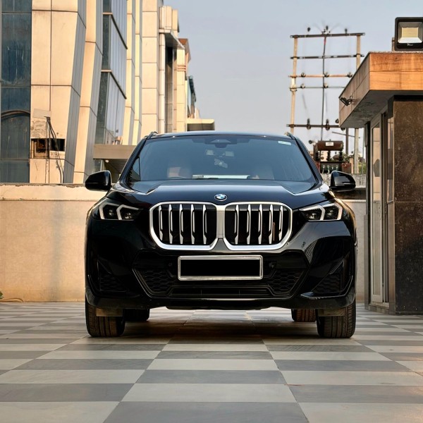 2025 BMW X1 M-SPORT 18-i