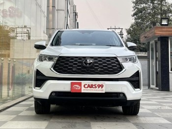 2023 TOYOTA INNOVA HYCROSS 2.0 ZX HYBRID 7 S AUTO SUNROOF